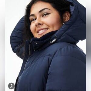 Tommy Hilfiger Puffer Jacket with Faux Fur Trim Size Large